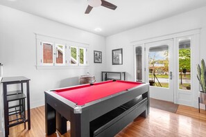 Spielezimmer
