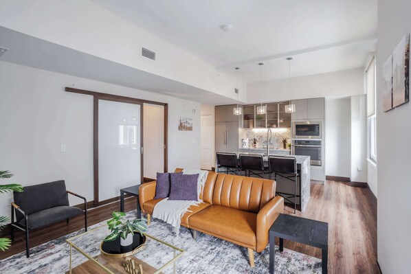 CozySuites Sky Central #21