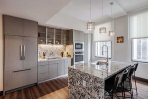 Fully equipped kitchen