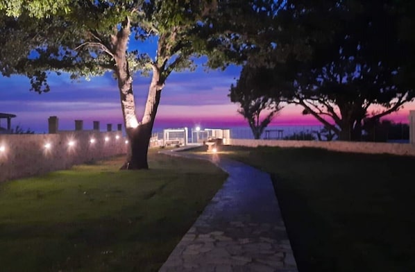 no filters- real colors at sunset, every dusk