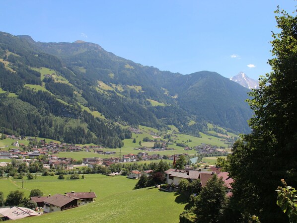 Mountainous Landforms, Mountain, Hill, Mountain Range, Highland, Hill Station, Landscape, Valley, Rural Area, Grassland