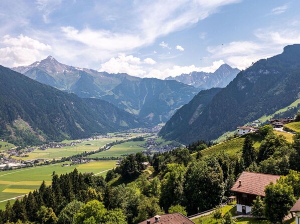 Mountain, Mountainous Landforms, Green, Hill, Mountain Range, Natural Landscape, Highland, Landscape, Hill Station, Valley