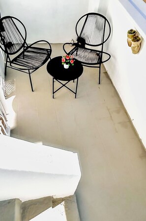 Outdoor Furniture, Garden, Outdoor Table, Chair, Shade, Landscaping, Backyard, Yard, Eco Hotel, Kitchen & Dining Room Table
