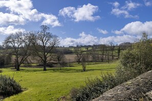 Orchard House at Broadwell Manor Views - StayCotswold