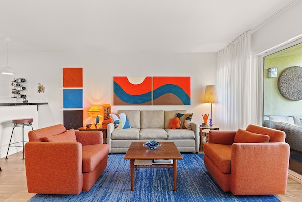 K0389 - Living Room