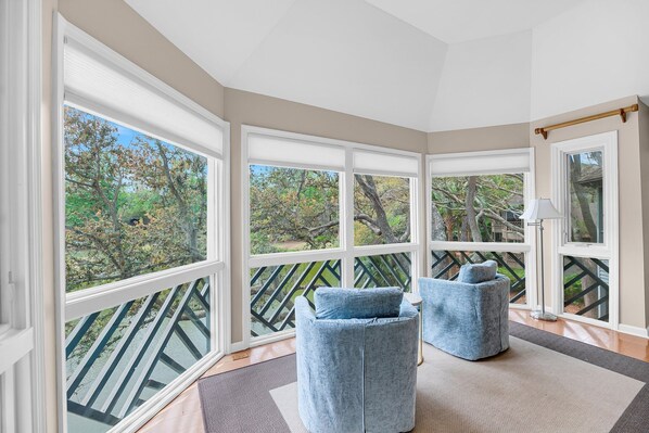 Sunroom Overlooking the Lagoon