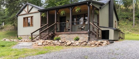 Welcome to Dancing Bear Cottage!