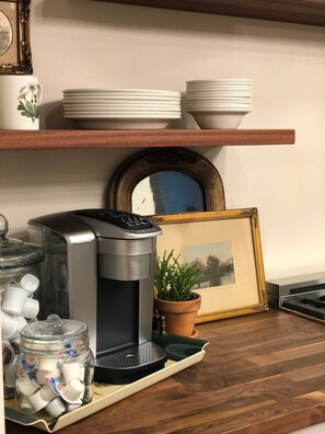 Kaffe og/eller kaffemaskine