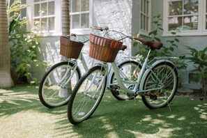 Ready to explore the neighborhood? Hope on one of our three bikes and go for a ride, available on a first-come, first-serve basis.