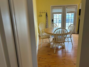 Dining for 6 next to Kitchen