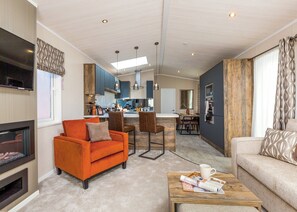 Balmoral Lodge - Benview Lodges, Nr Kintore