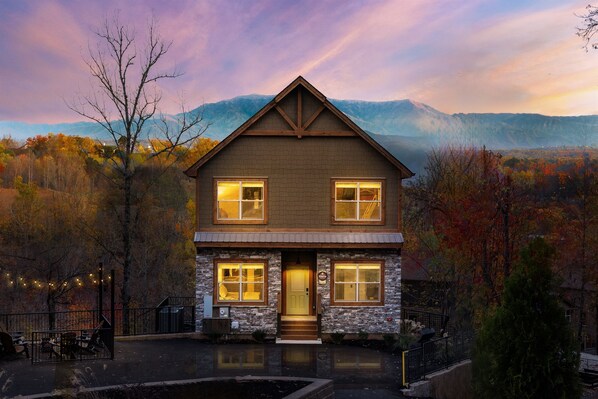 Breathtaking view of Mount Le Conte