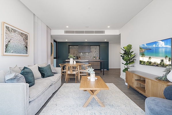 Living Area/Dining Area/Kitchen