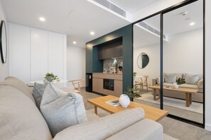 Living Area/Dining Area/Kitchen