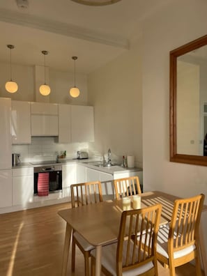 Fully Equip Kitchen
