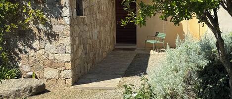 VILLA 1 - ENTRÉE