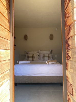 VILLA 3 - CHAMBRE MASTER (1)