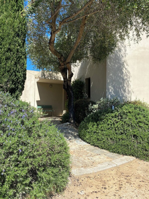 VILLA 4 - ENTRÉE