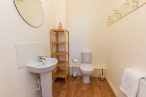 Cloak Room - - ground floor