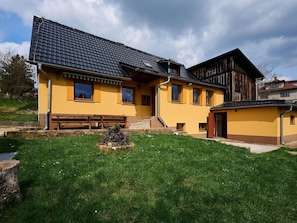Toit, Maison, Domicile, Chalet, Siding, Peindre, Ombre, Balcon