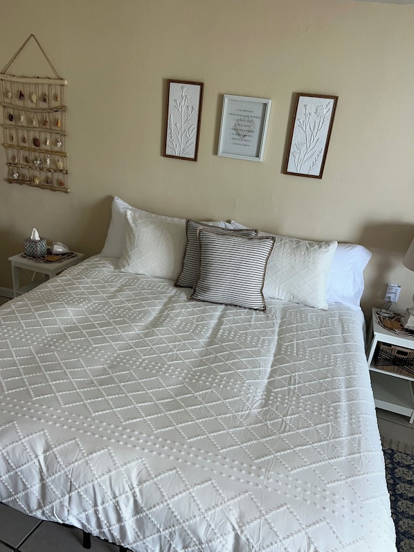 Welcome to Coastal Tides at Daytona Beach Florida.
Ocean view studio condo