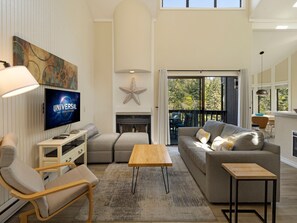Entry view of main living space.