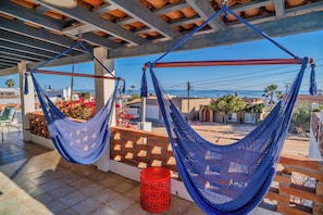 Hammocks & Seating