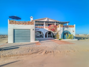 Casa Dimitro