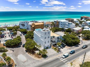 Walking Distance To The Beach - Under 1 Minute