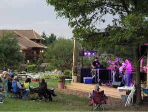 Enjoy live music under the open sky at Gabis Arboretum