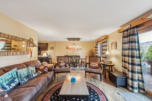 Architecture, Building, Furniture, Indoors, Living Room