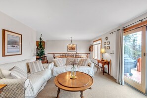 Home Decor, Architecture, Building, Furniture, Indoors