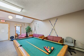 Spielezimmer