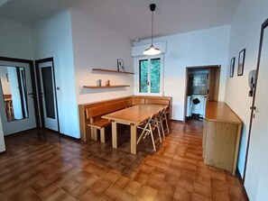 Ruokailu