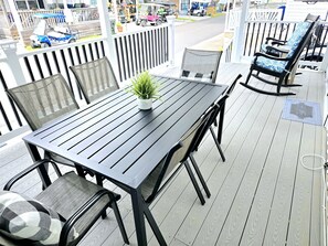 Outdoor Dining for 6