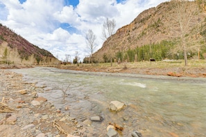 Uncompahgre River On-Site | Single-Story Home