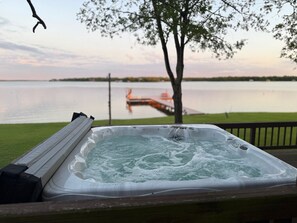 Hot Tub - drained and cleaned after every stay.