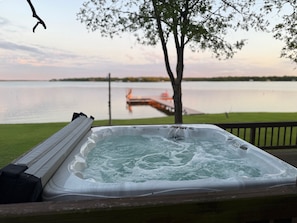 Hot Tub - drained and cleaned after every stay.