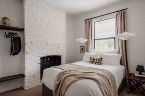 Convict brick fireplaces, heated beds, hypoallergenic feather down duvets and Baltic Linen blankets.