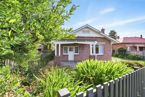 5 View St Sandy Bay Retreats Tasmania May 2025_9