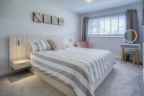 Hazeley - 3 Bedroom Holiday Home - Begelly (25295)