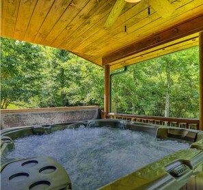 Bain à remous extérieur