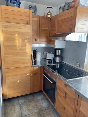 Ferienwohnung Marion - Maisonette, 78 qm, für 2 - 4 Pers., Balkon, Kabel/SAT-TV, Internetanschluss-Küche