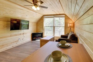 Studio Interior | Central A/C | Smart TV | Free WiFi