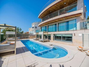 Schwimmbad des Ferienhauses