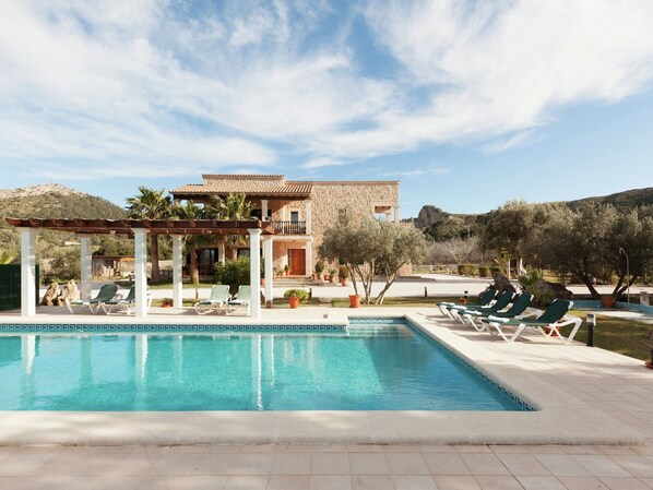 Holiday Home Swimming Pool