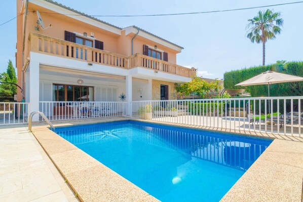 Extérieur maison de vacances [été]