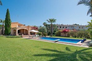 Holiday Home Exterior [summer]