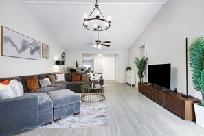 Perfectly designed to accommodate all your family and friends comfortably. 