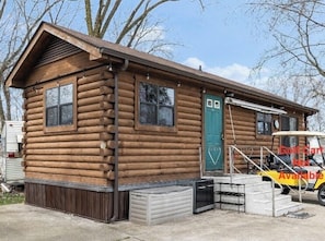 Cozy Log Cabin with Lake View
*Golf Cart Not Included
